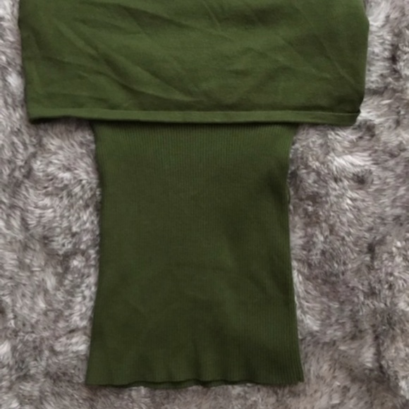 XOXO DARK GREEN SHORT SLEEVE OFF-THE-SHOULDER SWEATER TOP - Picture 2 of 3